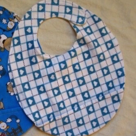 Flannel Baby Bib with Organic Flannel Backing - Picture 2 of 4